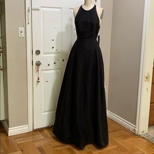 Halston Heritage Black Forest Flute Gown